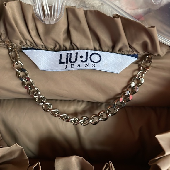 Beige, Lou Jo light weight puffer jacket! Bought in Italy, worna few times. - Picture 3 of 3